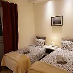 Cozy In Center Διαμέρισμα *